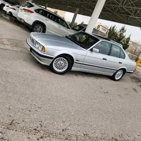 BMW 525 1990