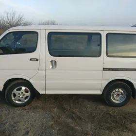 Toyota Hiace 1995
