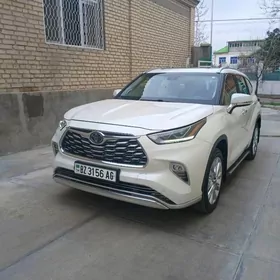 Toyota Highlander 2020