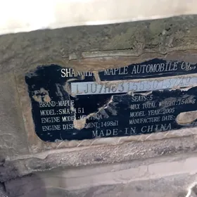 Mitsubishi L300 2005