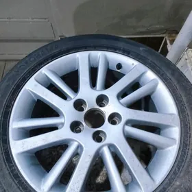 yokohama aurion teker