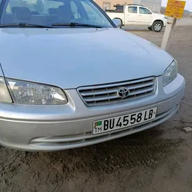 Toyota Camry 2001