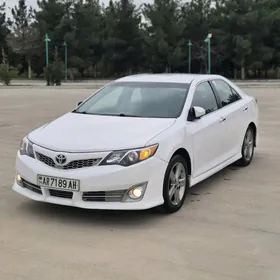 Toyota Camry 2013