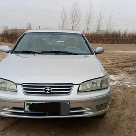 Toyota Camry 2000