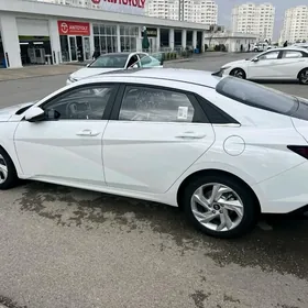 Hyundai Elantra 2026