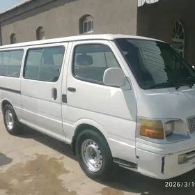 Toyota Hiace 2004