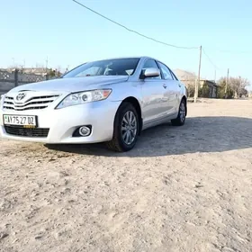 Toyota Camry 2011