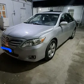 Toyota Camry 2010