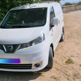 Nissan NV200 2021
