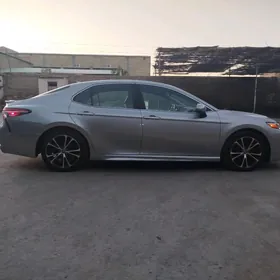 Toyota Camry 2020