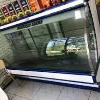 Витринный холодильник