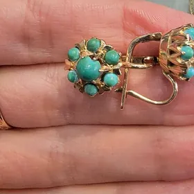 satlyk gulakhalka gyzyl