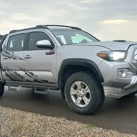 Toyota Tacoma 2017