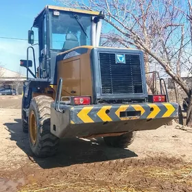 XCMG LW300F 2013