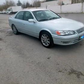 Toyota Camry 2000