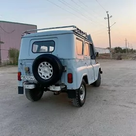 UAZ 469 1990