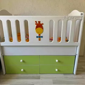 Детская кроватка