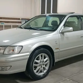 Toyota Camry 2000