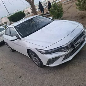 Hyundai Elantra 2025