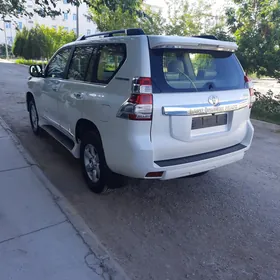 Toyota Land Cruiser Prado 2014