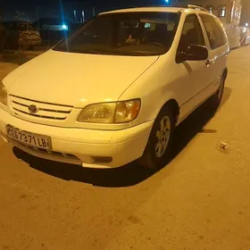 Toyota Sienna 2002