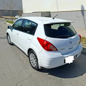 Nissan Versa 2010