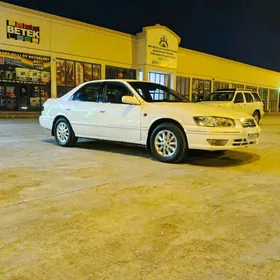 Toyota Camry 2000