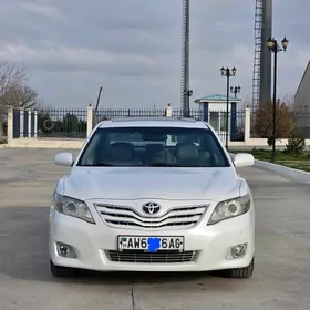 Toyota Camry 2010