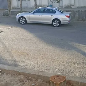 BMW E60 2003