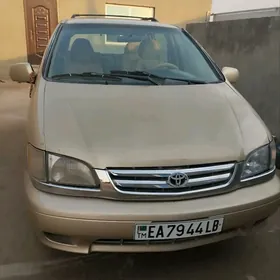 Toyota Sienna 1998