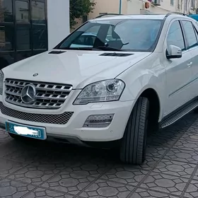 Mercedes-Benz ML400 2011