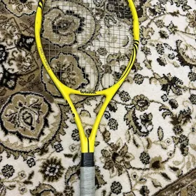 Теннисная ракетка