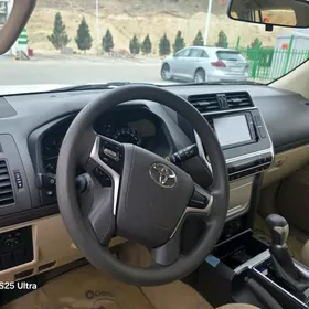 Toyota Land Cruiser Prado 2023