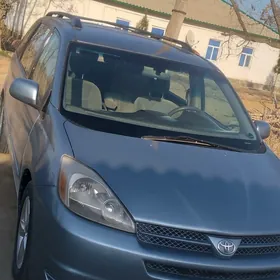 Toyota Sienna 2005