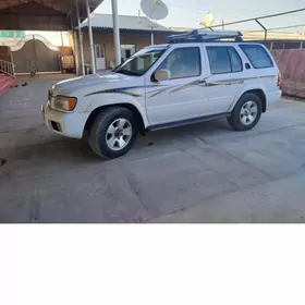 Nissan Pathfinder 2003