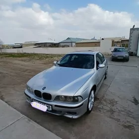 BMW E39 2000