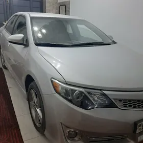 Toyota Camry 2013