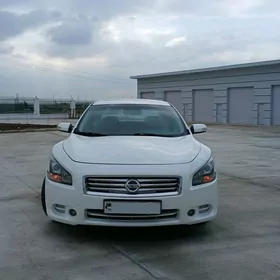 Nissan Maxima 2012
