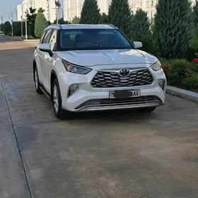 Toyota Highlander 2020