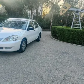 Mitsubishi Lancer 2011