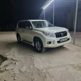 Toyota Land Cruiser Prado 2011