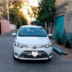 Toyota Yaris 2014