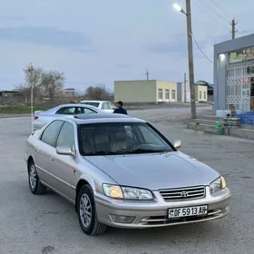 Toyota Camry 2001