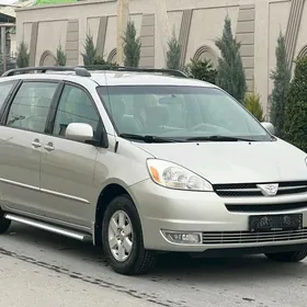 Toyota Sienna 2004