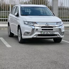 Mitsubishi Outlander 2022