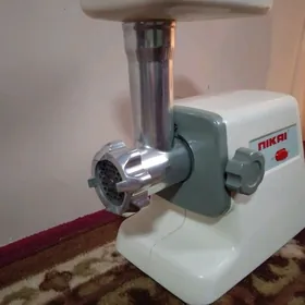 Электрическая мясорубка