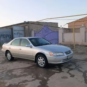 Toyota Camry 2001