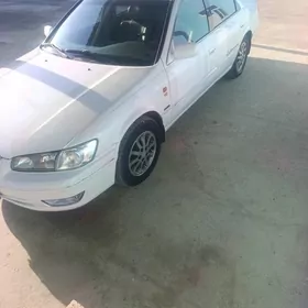 Toyota Camry 2000