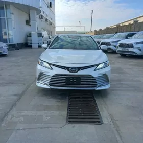 Toyota Camry 2022