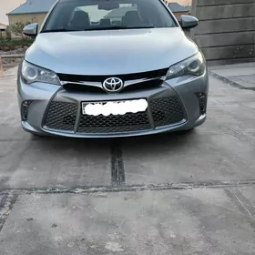Toyota Camry 2016
